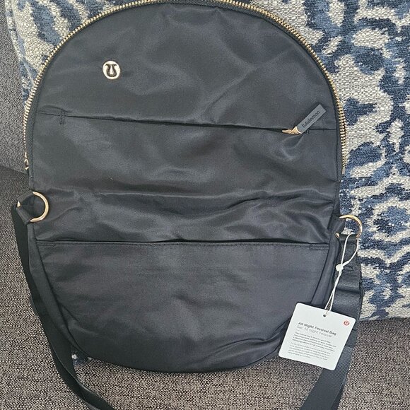 Lululemon Crossbody Bag Large 5L foldable storage bag, shoulder bag, Fanny Pack. - Picture 7 of 10